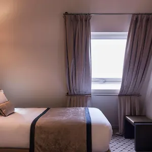 Hotel La Des Ternes, Paryż
